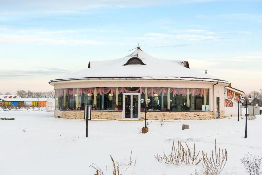 Aventurier Club Villa Rozhny Екстериор снимка